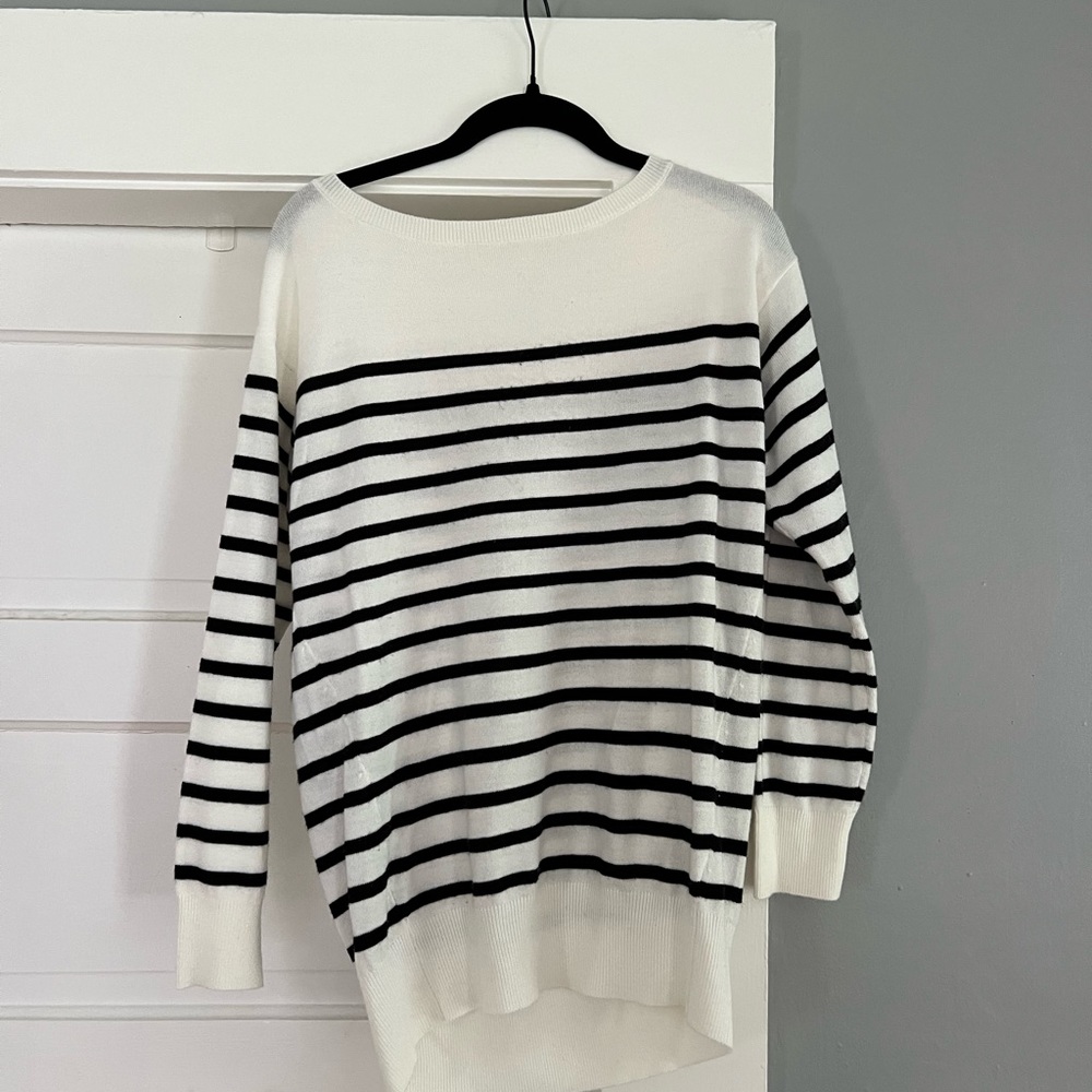 Black & White basic striped sweater